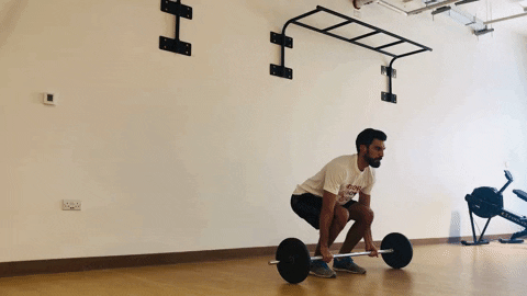 Deadlift demonstration